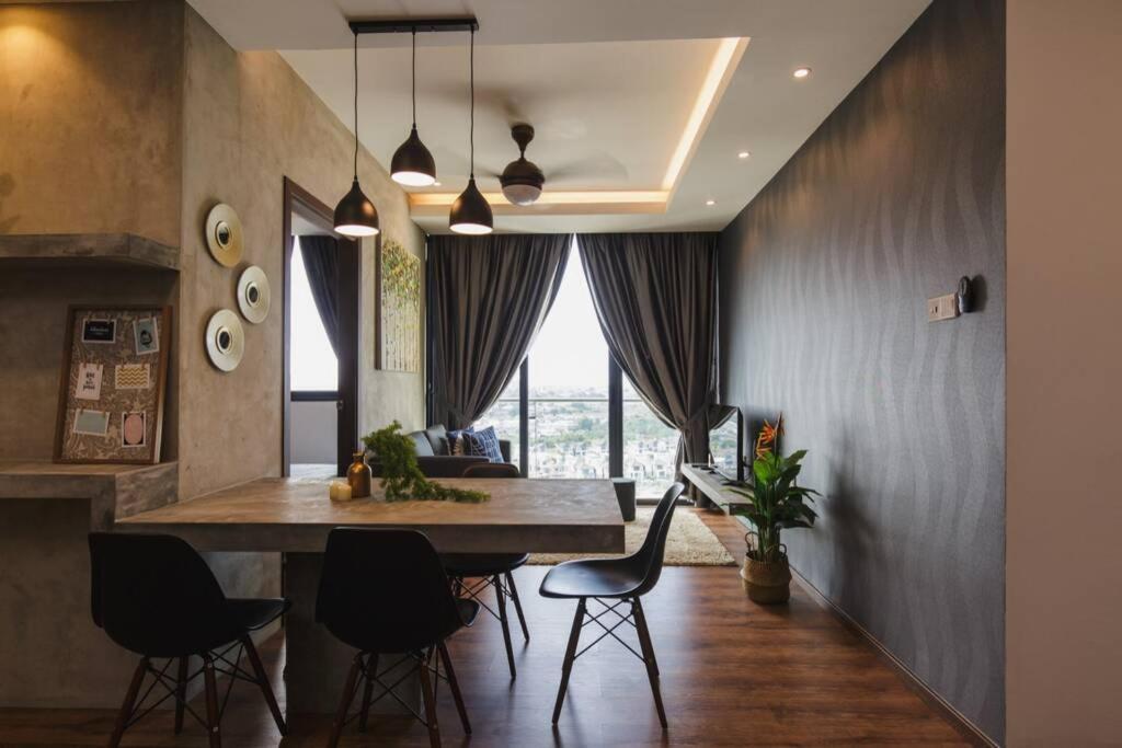 Jazz Suites 1 Vivacity Kuching Bagian luar foto