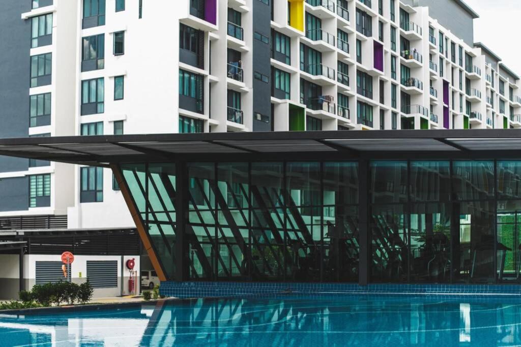 Jazz Suites 1 Vivacity Kuching Bagian luar foto