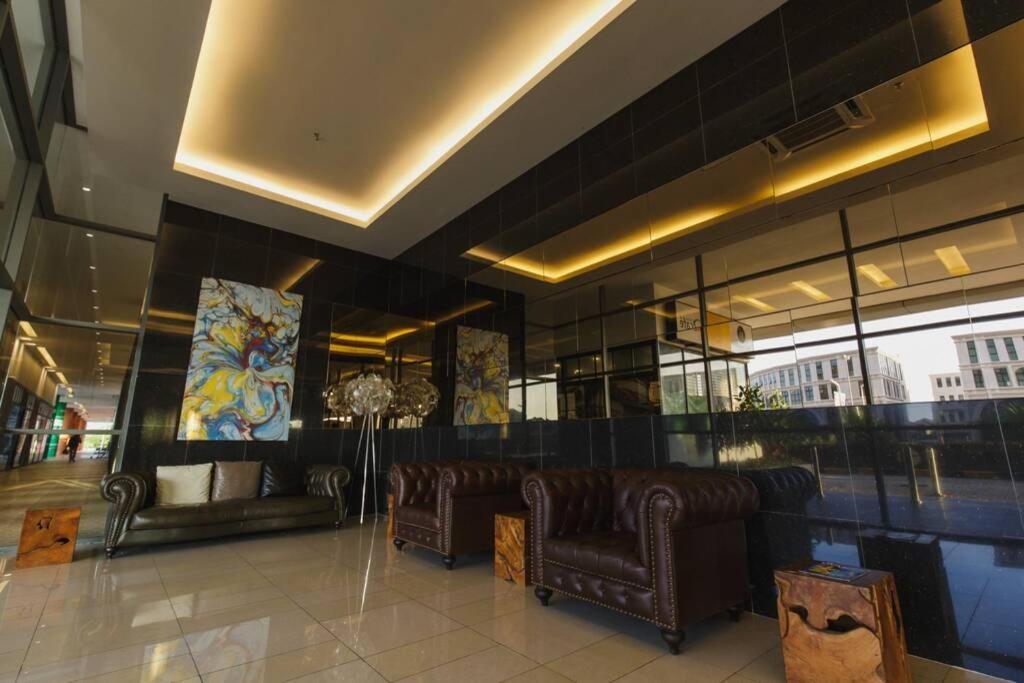 Jazz Suites 1 Vivacity Kuching Bagian luar foto