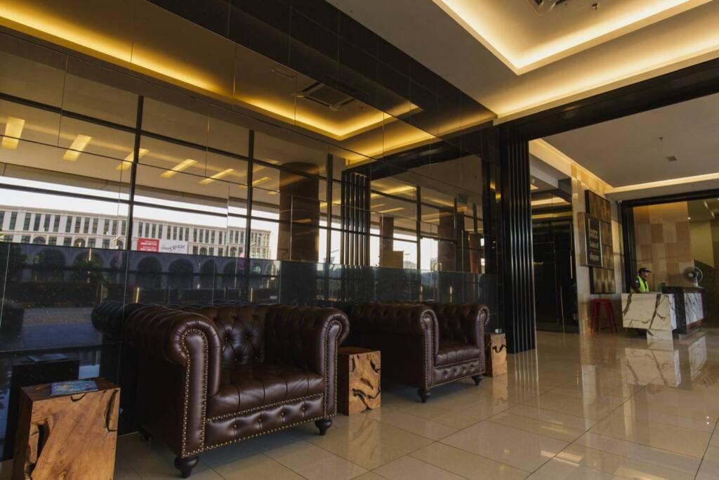 Jazz Suites 1 Vivacity Kuching Bagian luar foto