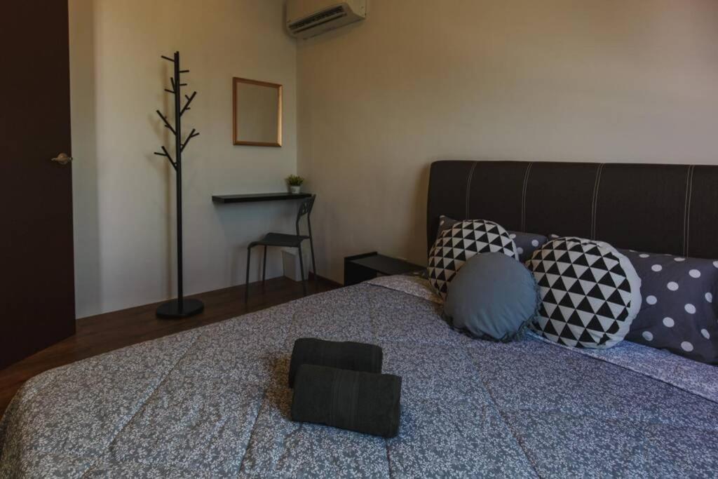 Jazz Suites 1 Vivacity Kuching Bagian luar foto