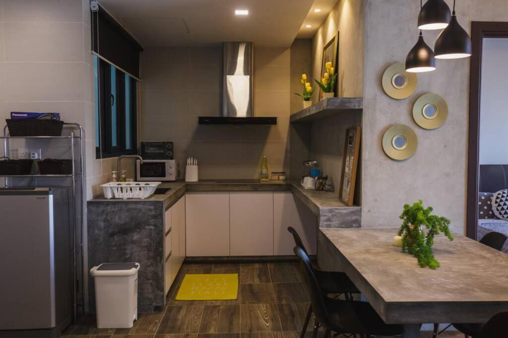 Jazz Suites 1 Vivacity Kuching Bagian luar foto